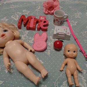 MODERN DOLLYS JUNK DRAWER ETC. LOT